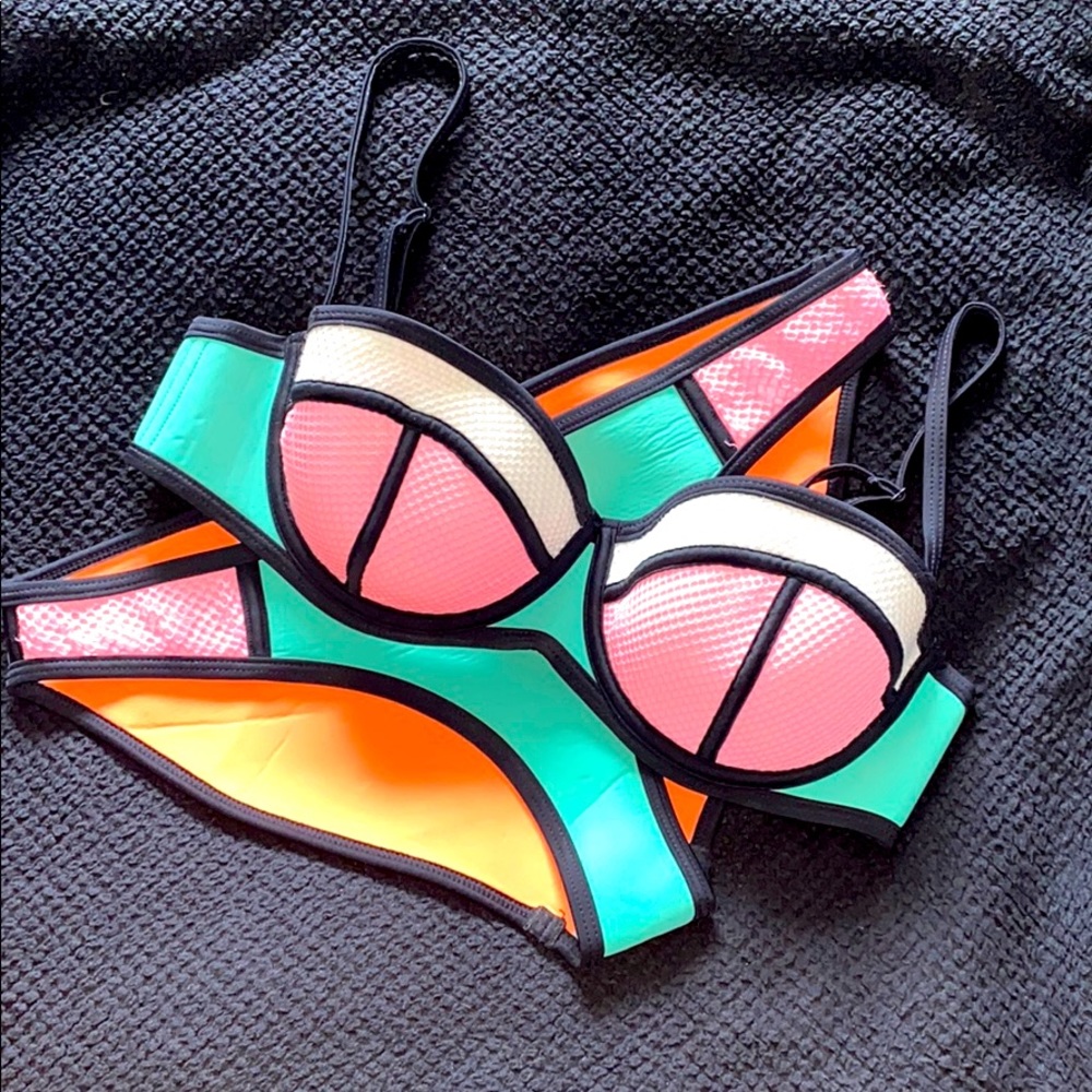 Triangl Bikini